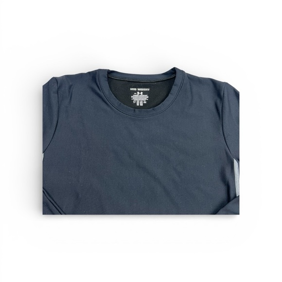 Under Armour Mid Weight Black Top - Picture 2 of 6